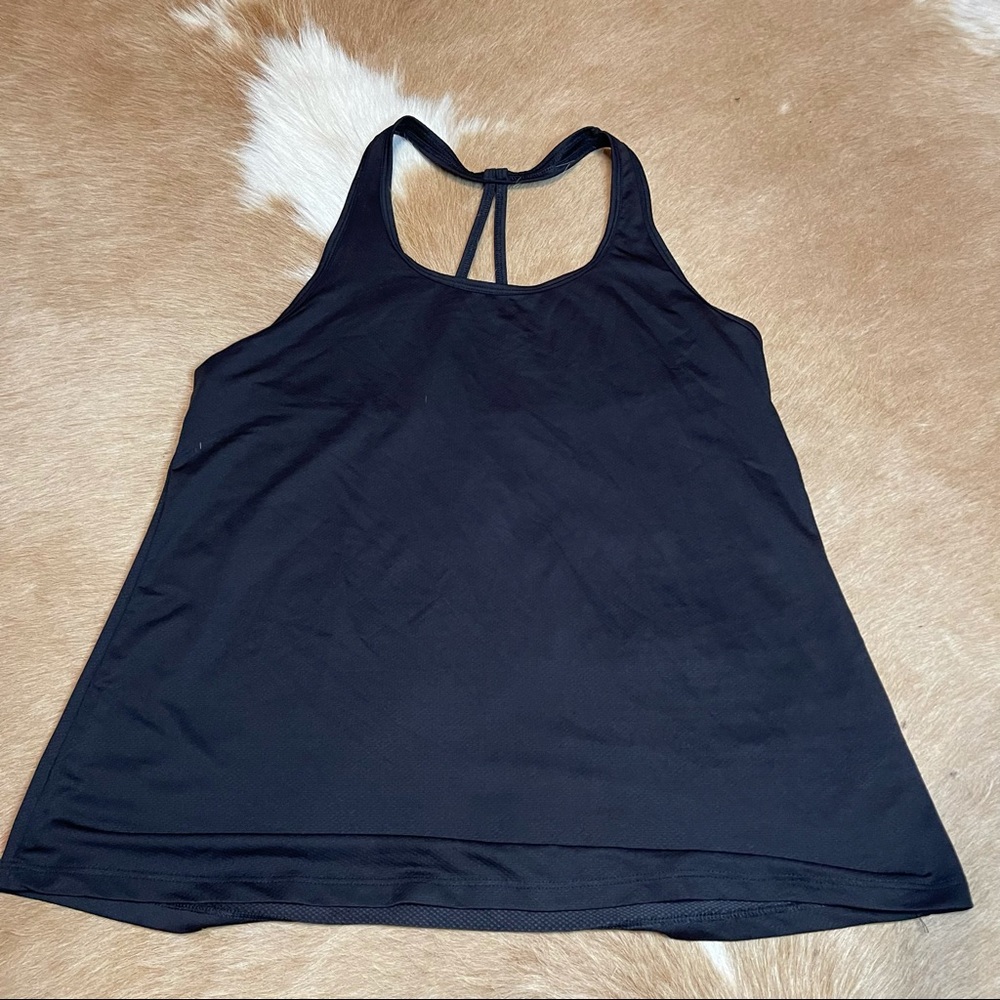 ❤️ 2/$10 Old Navy Active Tank - Size Medium
